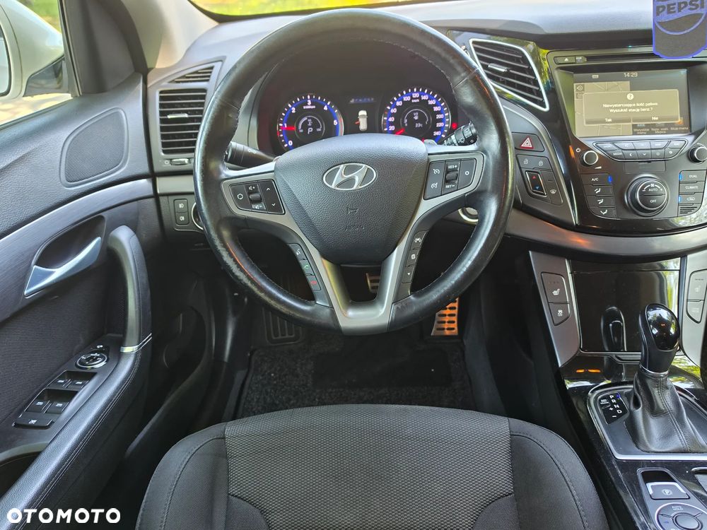 Hyundai i40 Kombi 1.7 CRDi DCT Premium - 8