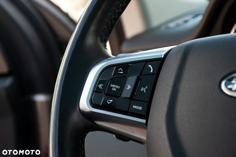 Land Rover Discovery Sport TD4 HSE Luxury - 31