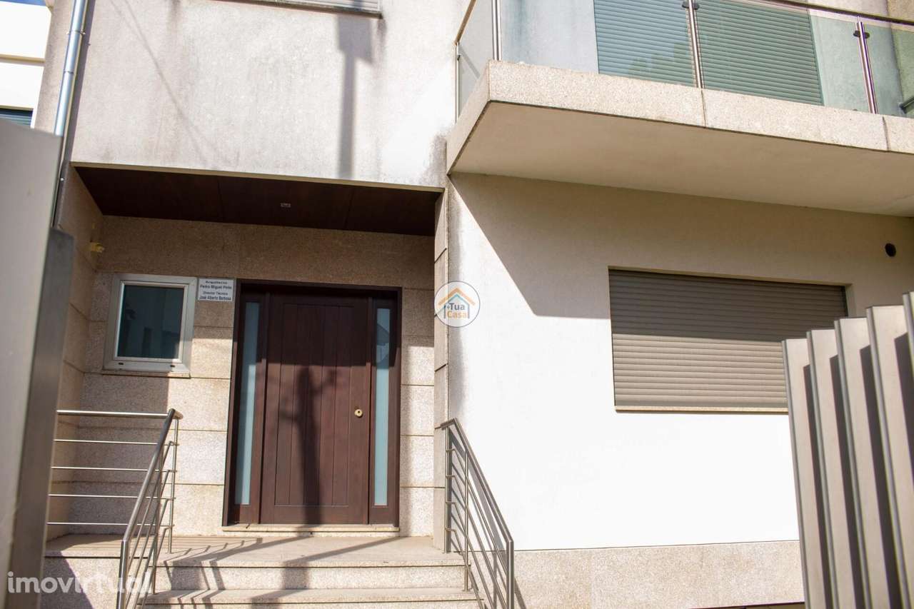 ✨ Oportunidade Única – Vivenda T4 junto ao GaiaShopping! ✨ - Grande imagem: 2/46