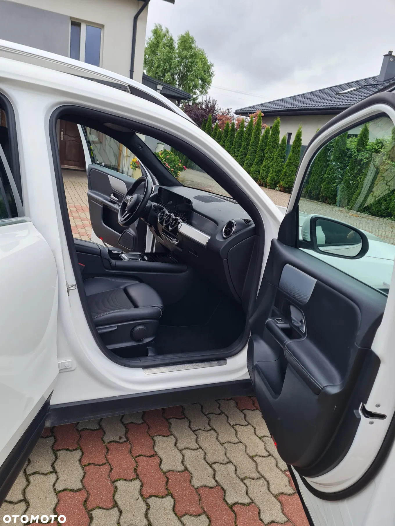 Mercedes-Benz GLB 180 d 8G-DCT - 15