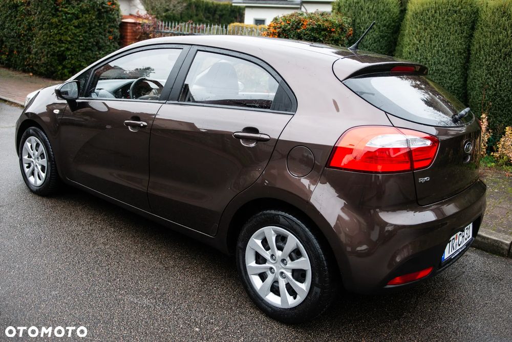 Kia Rio 1.2 Business Line - 5