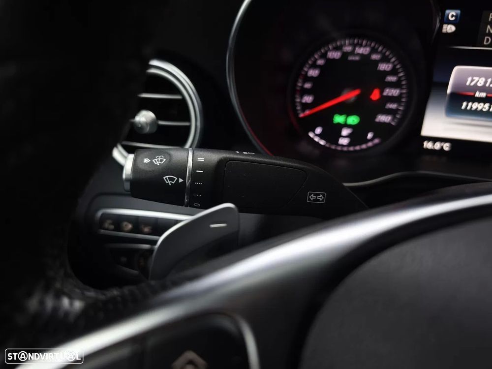 Mercedes-Benz GLC 250 d 4Matic 9G-TRONIC AMG Line - 29