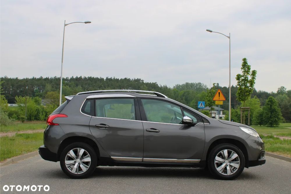 Peugeot 2008 1.6 e-HDi Allure S&S - 6