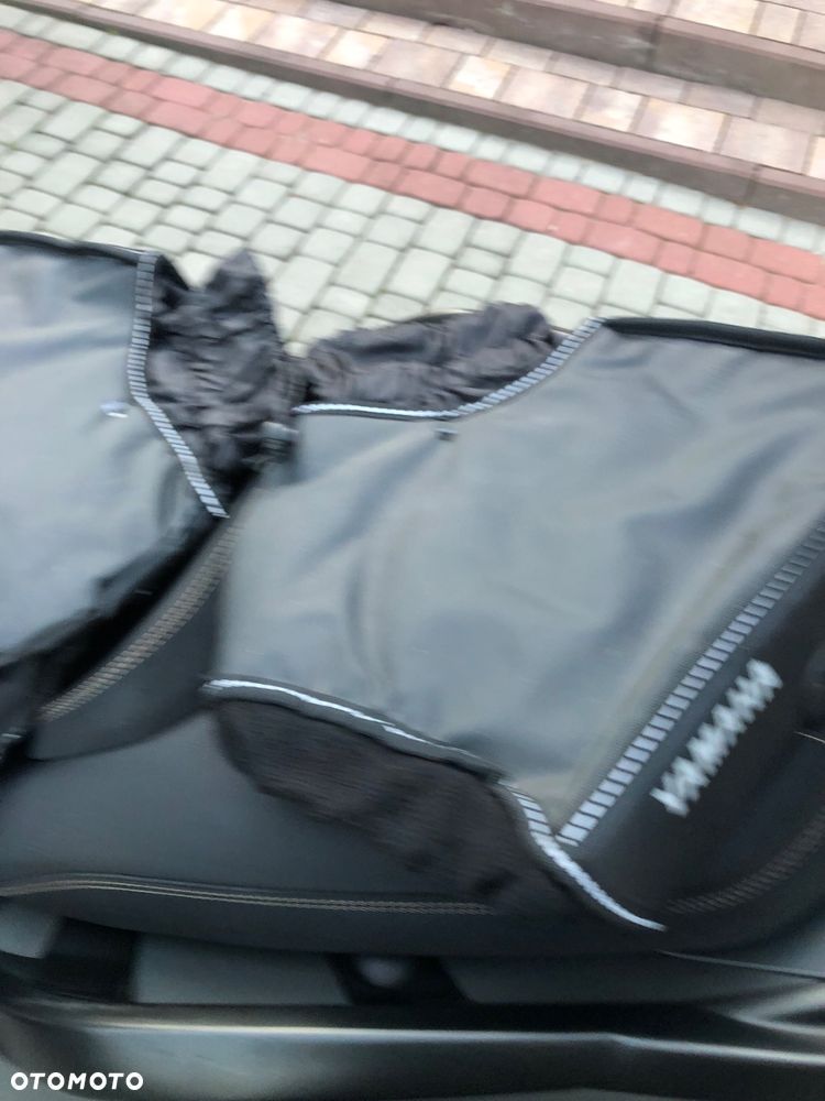 Yamaha X-max - 19