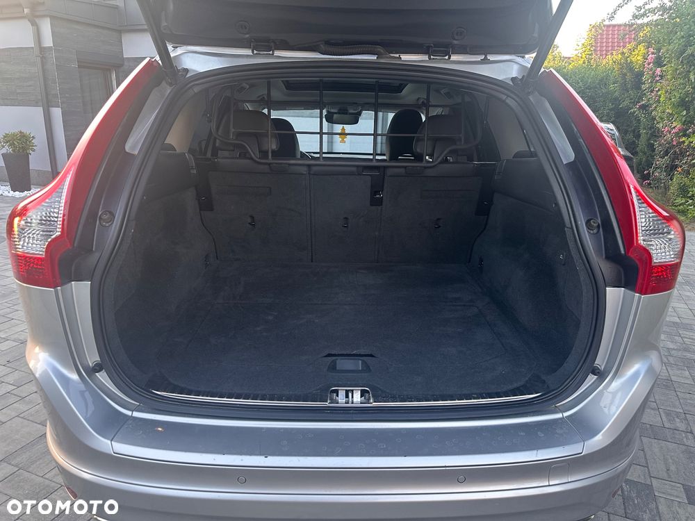 Volvo XC 60 T6 AWD Summum - 32