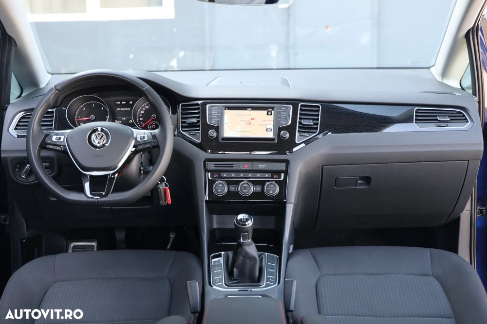 Volkswagen Golf 1.6 TDI Sound - 12