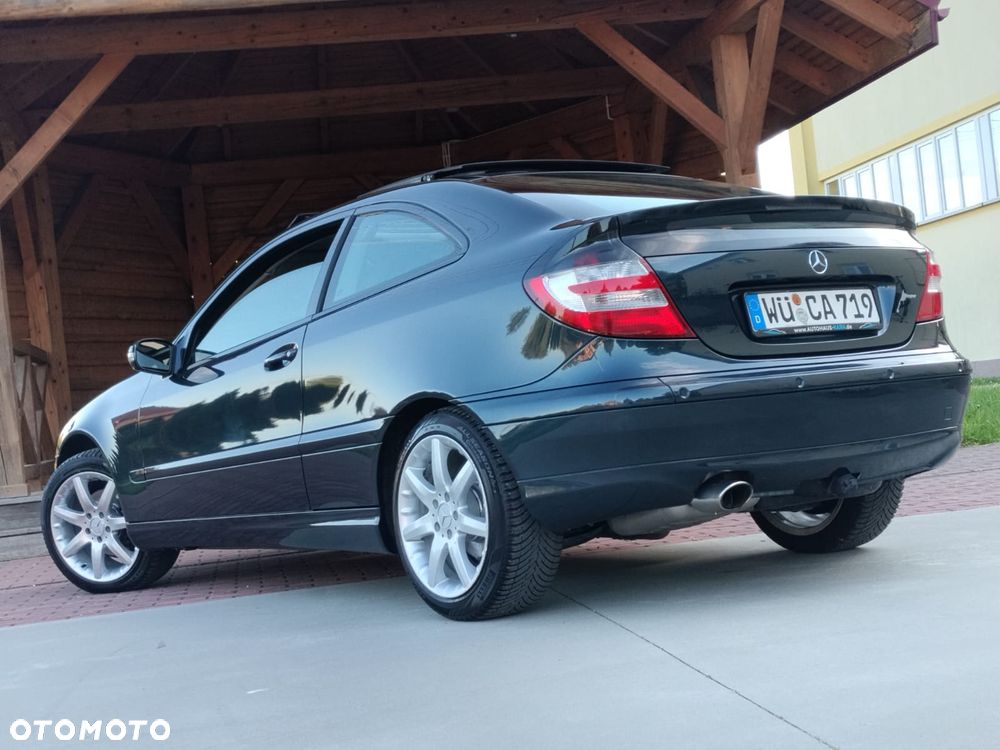 Mercedes-Benz Klasa C 180 Kompressor Automatik Sport Edition - 30