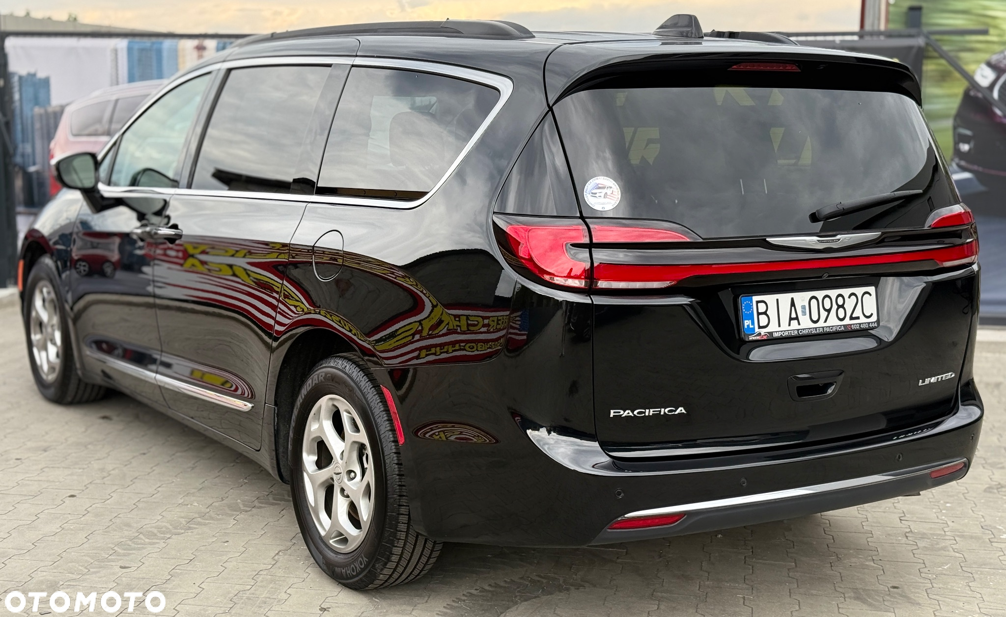 Chrysler Pacifica - 7