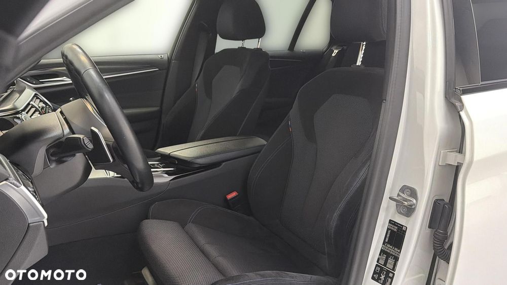 BMW Seria 5 520d xDrive M Sport sport - 12