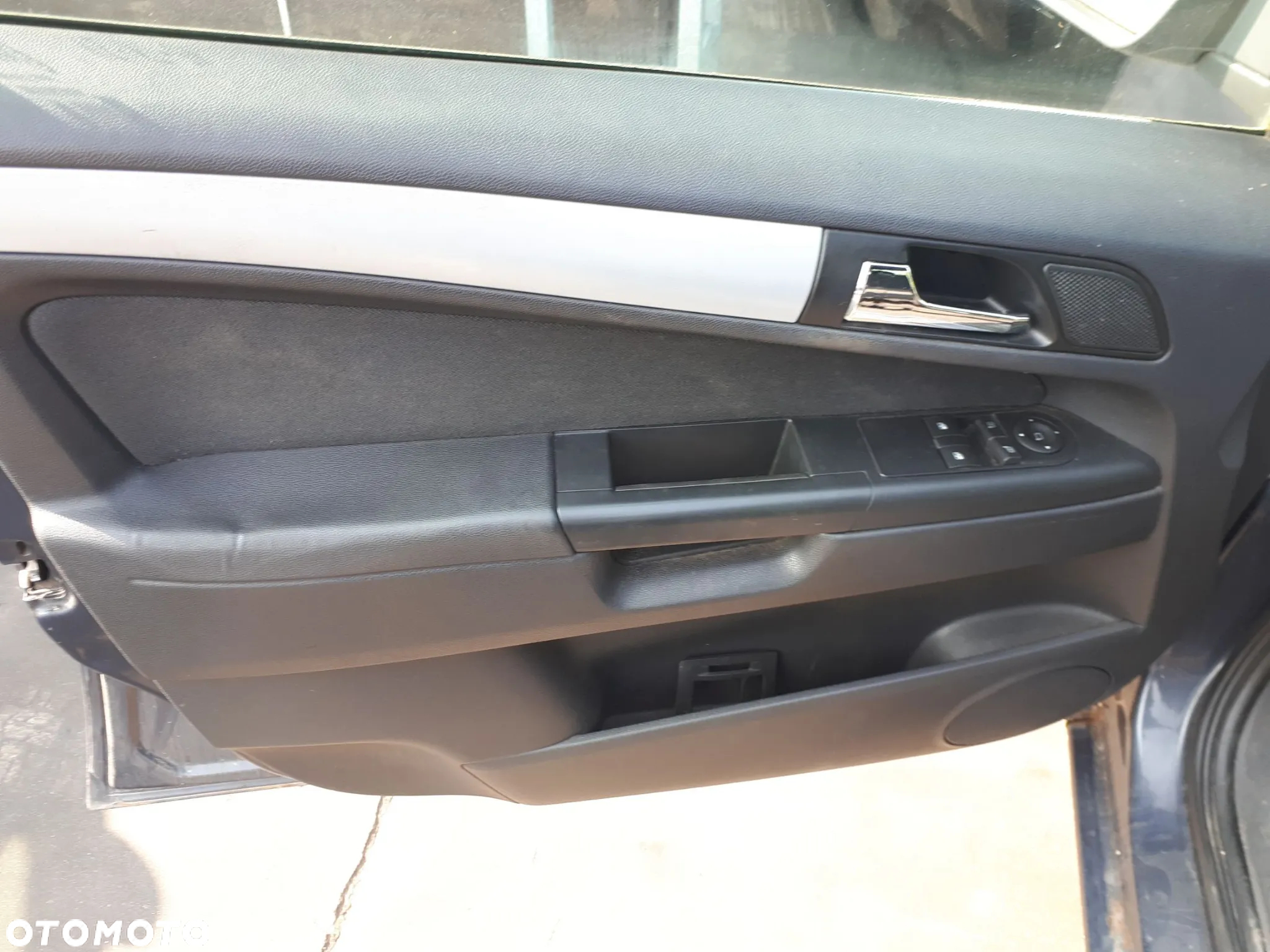 OPEL ZAFIRA B 05-08 1.9 CDTI ROZRUSZNIK - 31