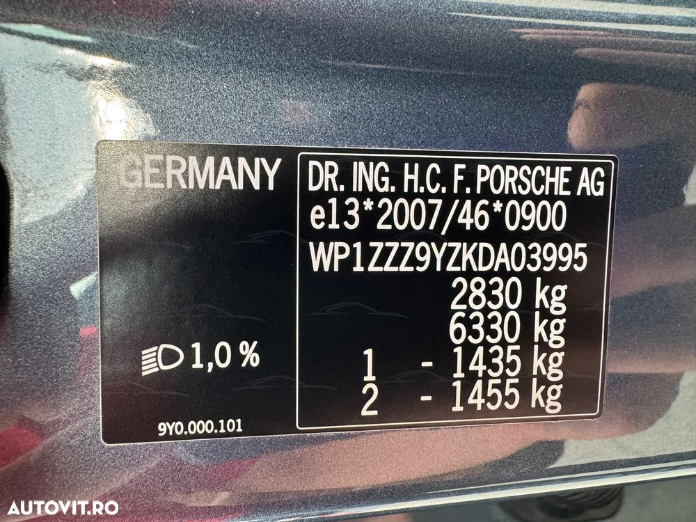 Porsche Cayenne - 38