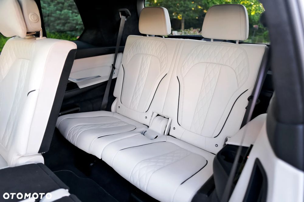 BMW X7 M50d sport - 13