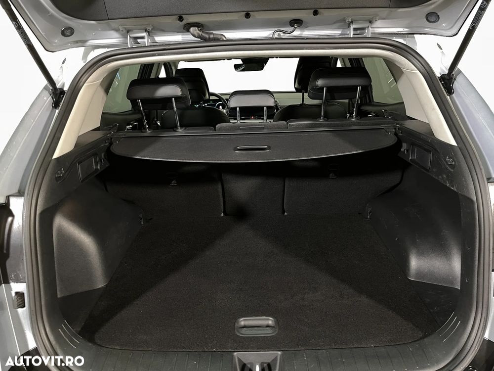 Kia Sportage 1.6 T-GDI HEV 6AT 4x4 Business Line - 11