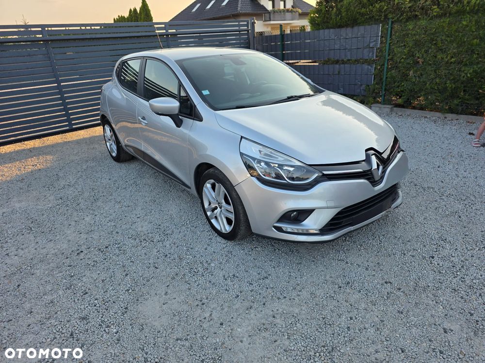 Renault Clio dCi 90 Limited - 8