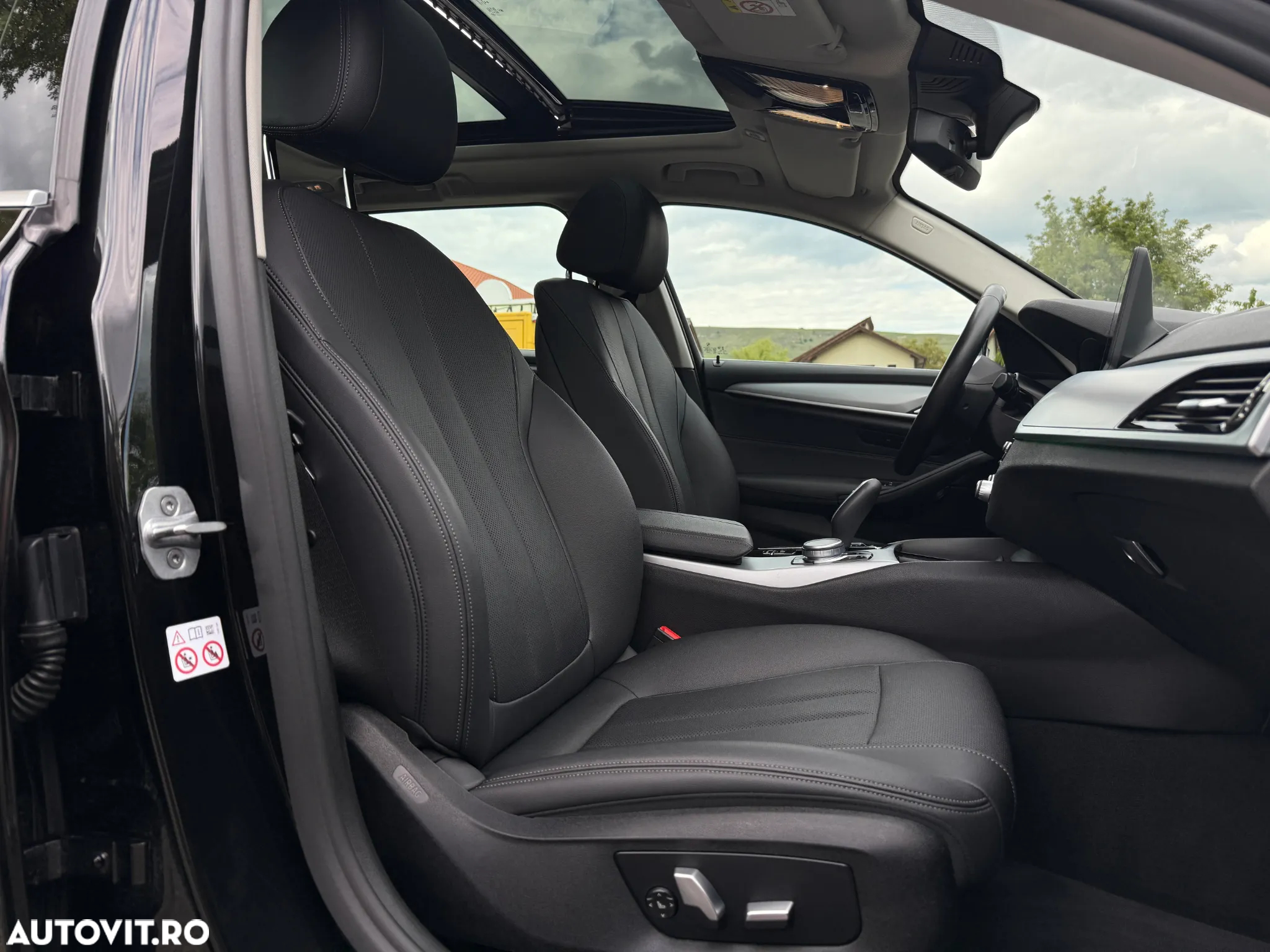 BMW Seria 5 530e xDrive Touring Aut. Luxury Line - 41