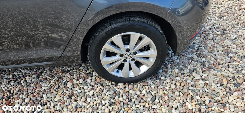 Volkswagen Golf - 14