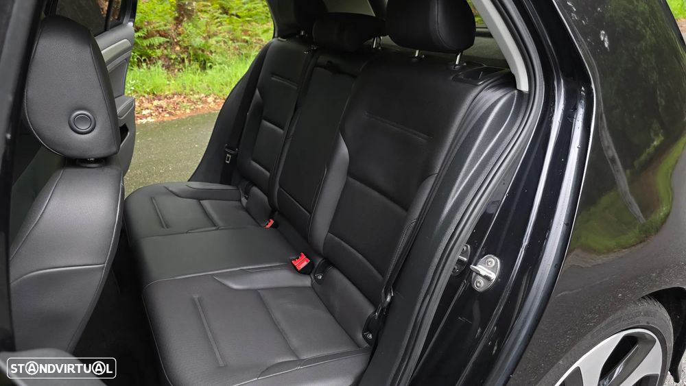 VW Golf 1.6 TDi R-Line - 26