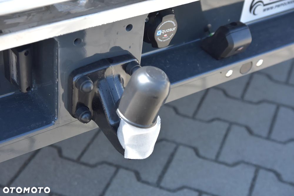 Iveco Daily 35S18H AUTOMAT autolaweta z kabina sypalną 3,5t na haku POLMAR - 13