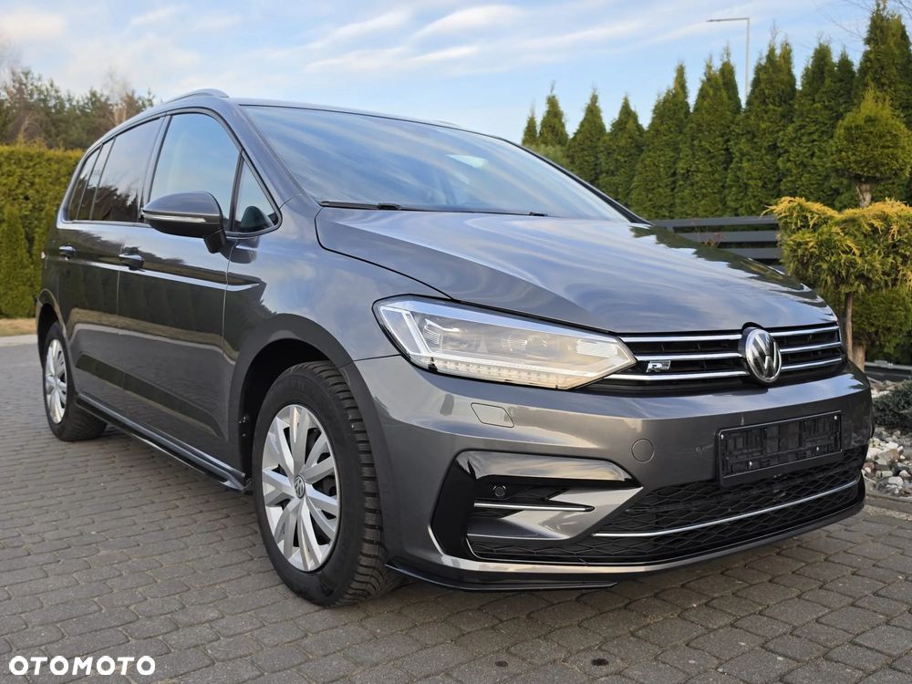 Volkswagen Touran - 12