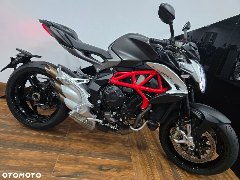 MV AGUSTA Brutale - 2