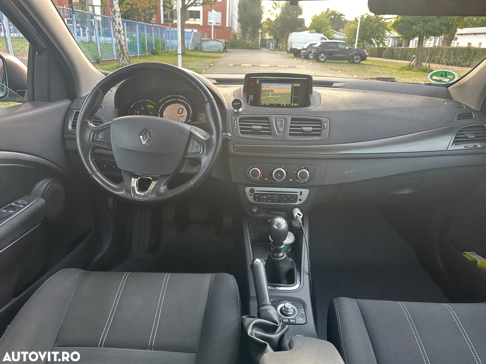 Renault Megane Coupe Energy dCi 110 FAP Start & Stop Expression - 9
