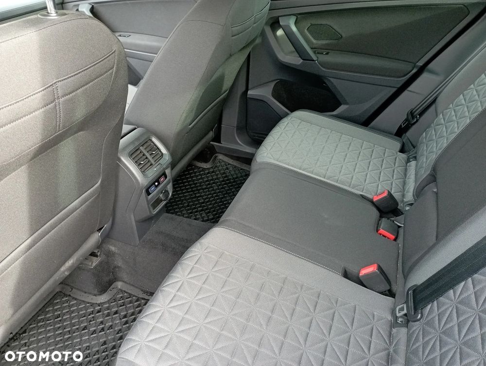 Volkswagen Tiguan - 5