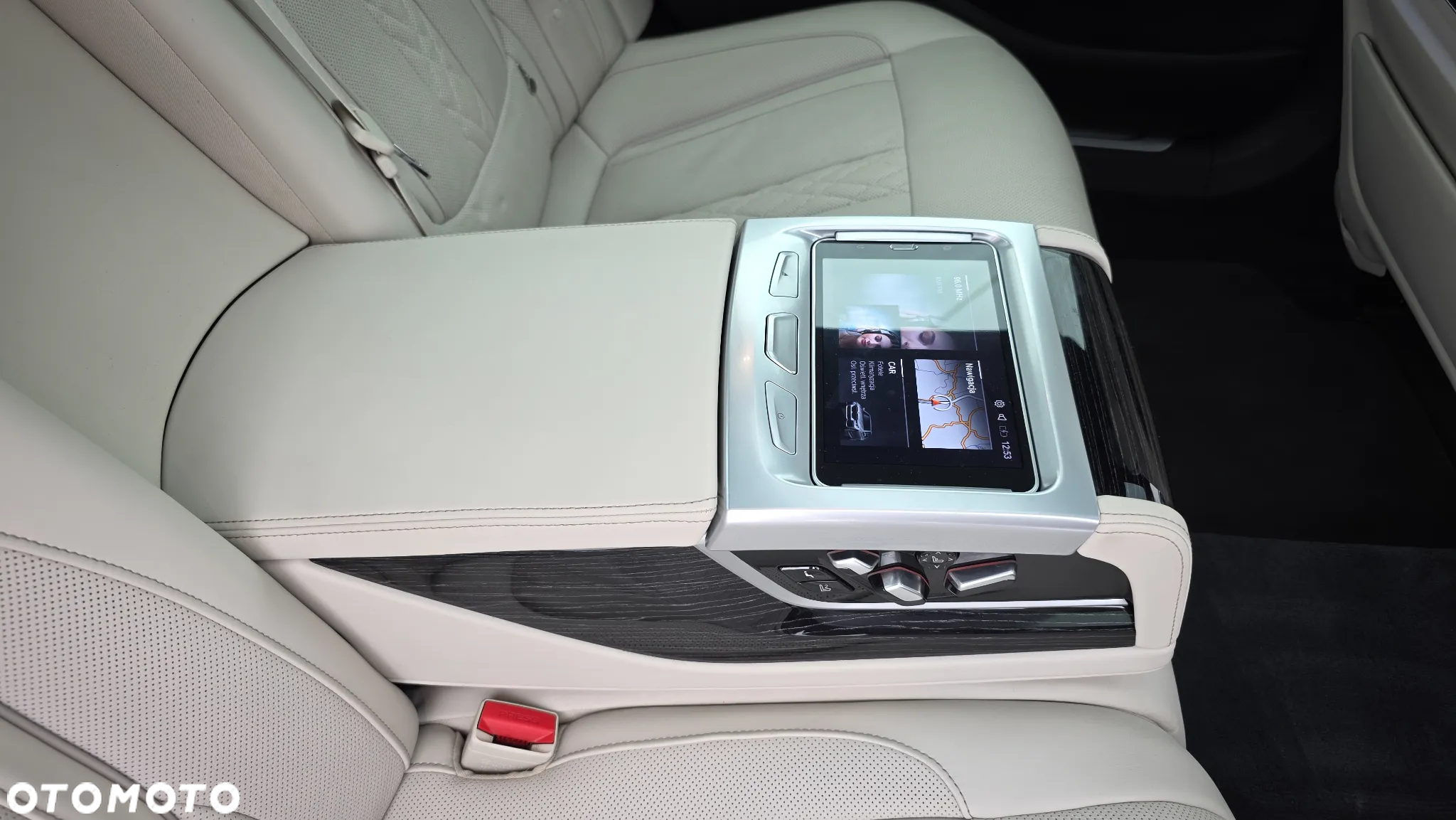 BMW Seria 7 - 28