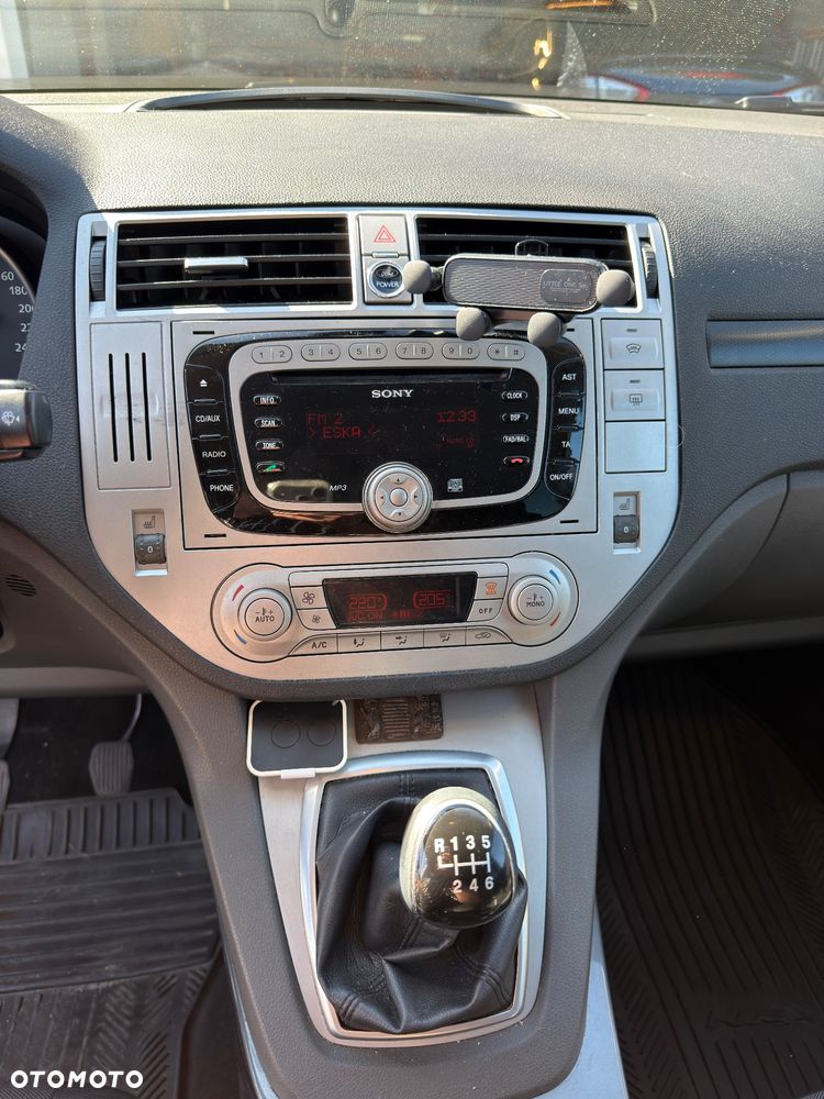 Ford Kuga - 13