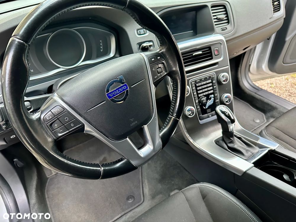 Volvo V60 D4 Drive-E Momentum - 10
