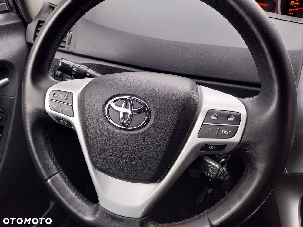 Toyota Verso 1.8 Executive - 23