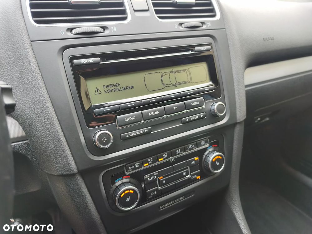 Volkswagen Golf - 25