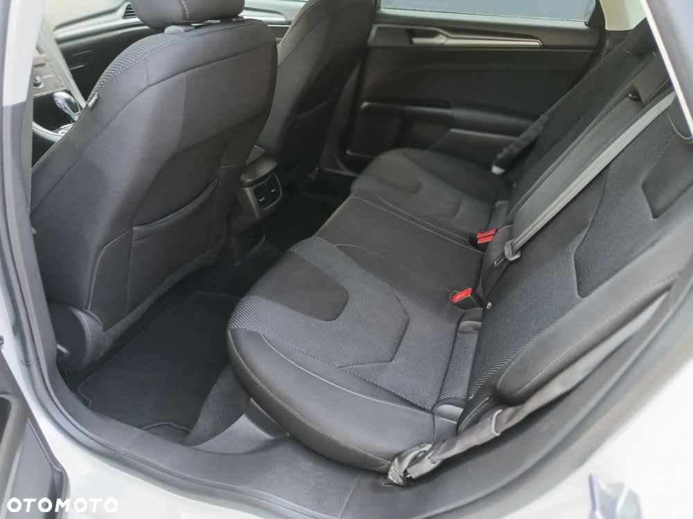 Ford Mondeo - 12