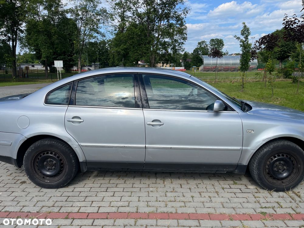 Volkswagen Passat 1.9 TDI 4Mot Basis - 5
