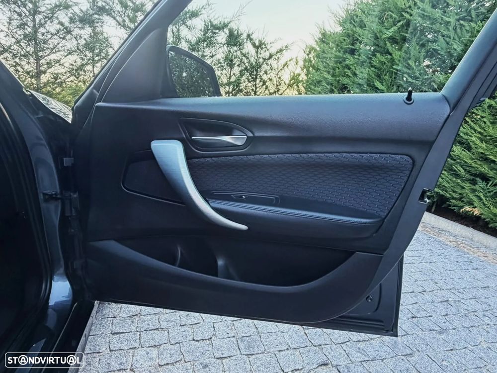 BMW 116 d Line Sport - 23