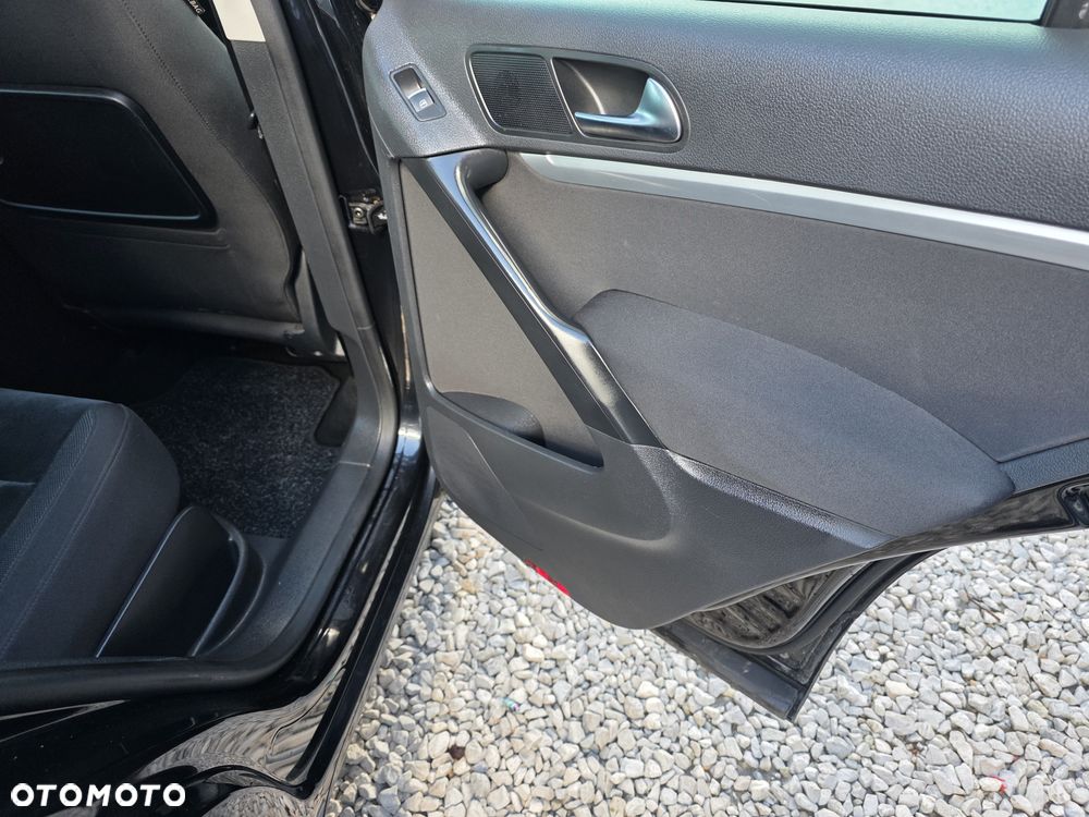 Volkswagen Tiguan 2.0 TDI DPF 4Motion Exclusive - 17