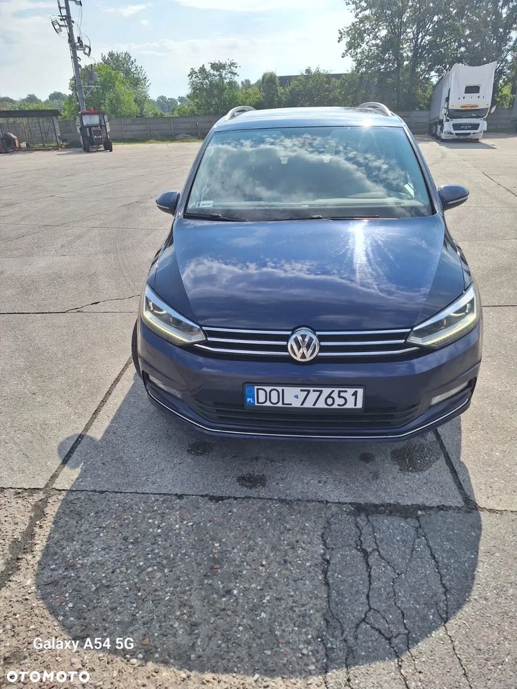 Volkswagen Touran - 11