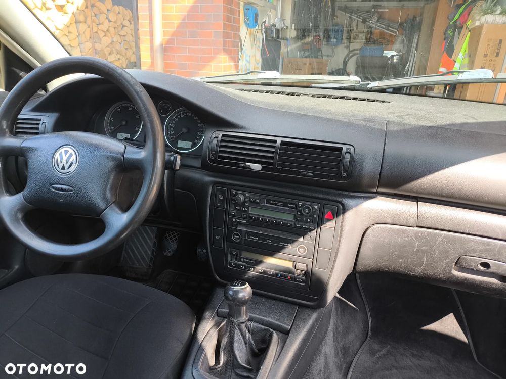 Volkswagen Passat 1.9 TDI - 10