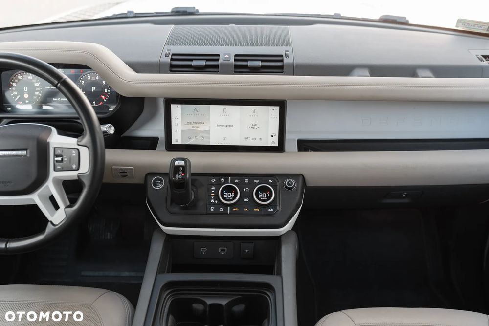 Land Rover Defender 2.0 P300 S - 23