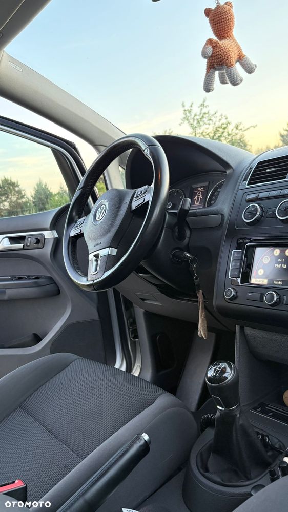 Volkswagen Touran - 10
