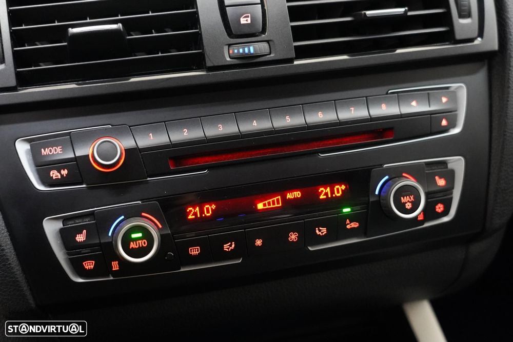 BMW 118 dA Line Urban - 14