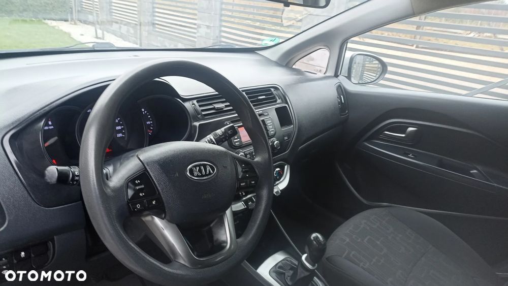 Kia Rio 1.4 Dream Team Edition - 15