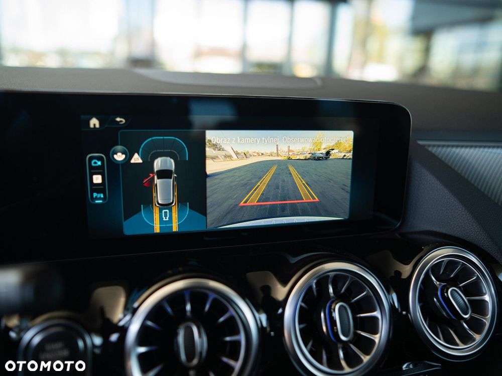 Mercedes-Benz GLA - 19