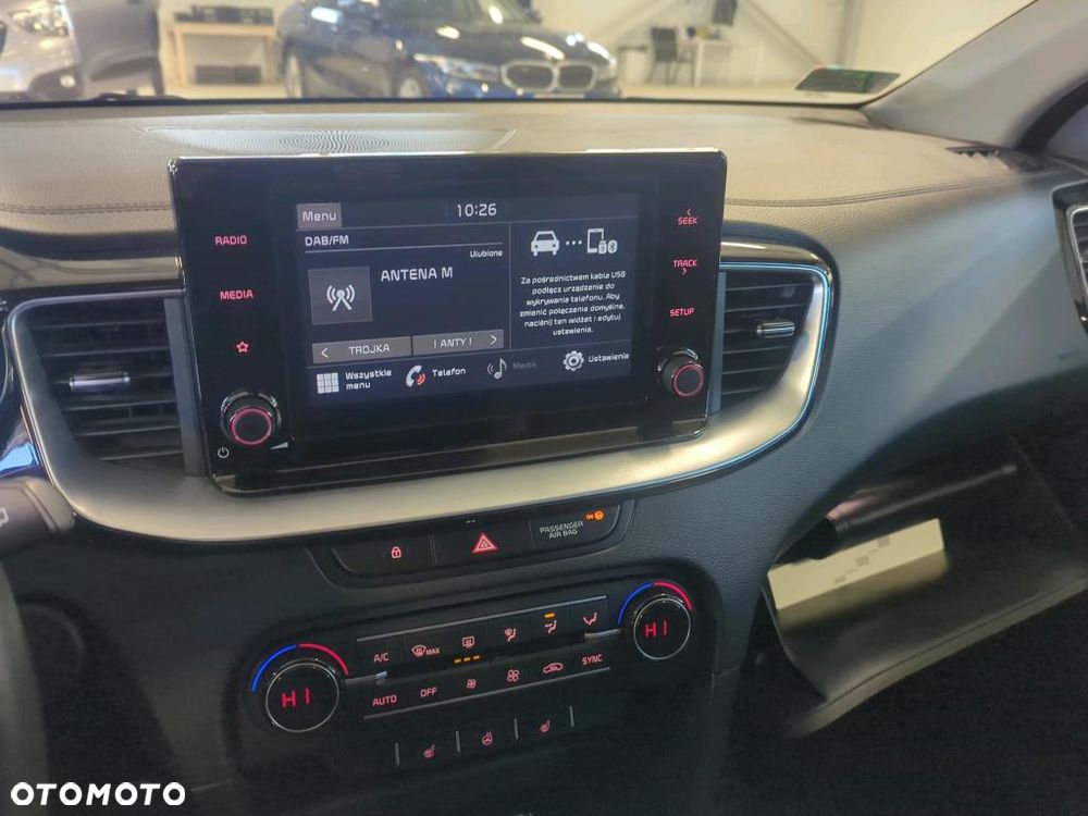 Kia Ceed 1.6 CRDi mHEV L DCT - 10