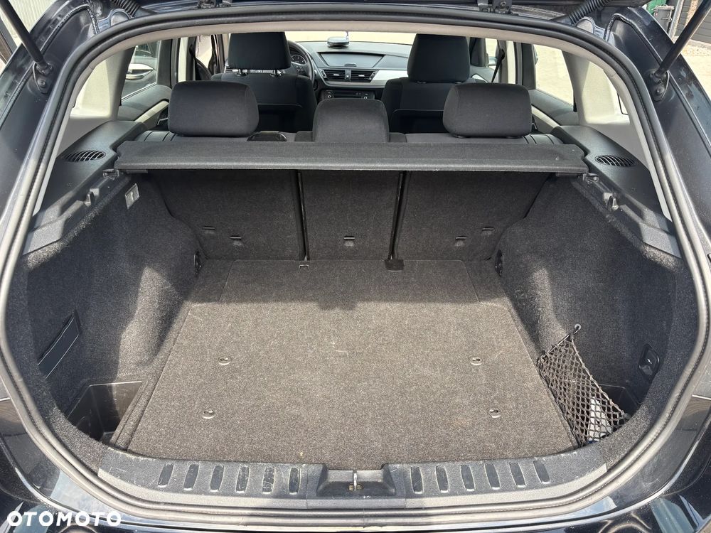 BMW X1 sDrive16d - 12