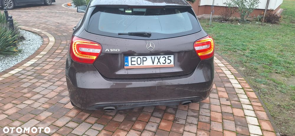 Mercedes-Benz Klasa A 180 7G-DCT AMG Line - 3