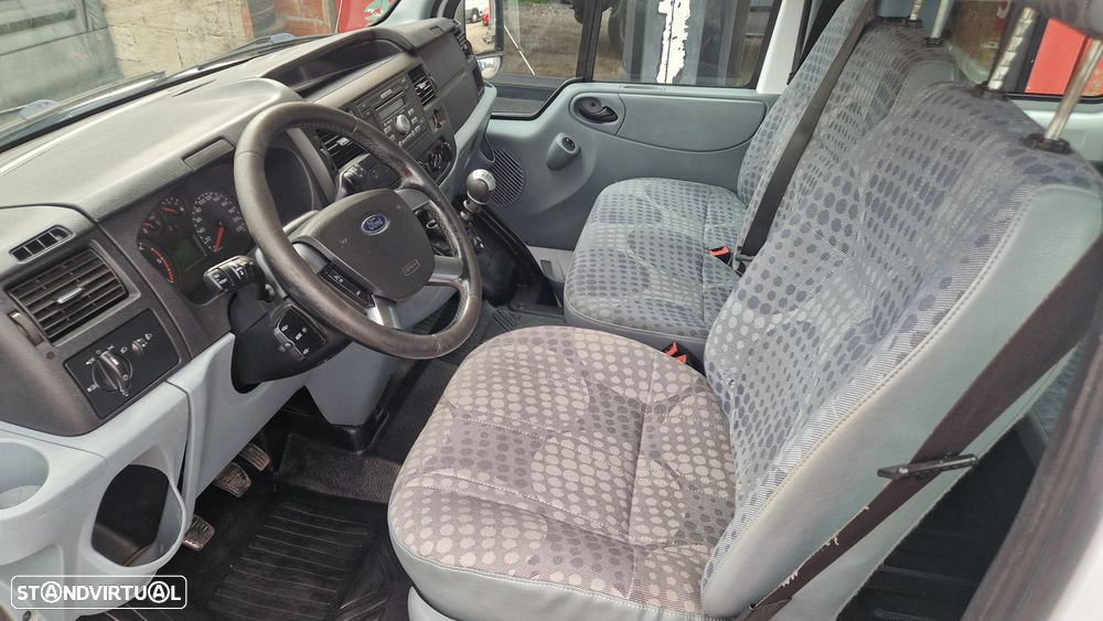 Ford Transit - 12