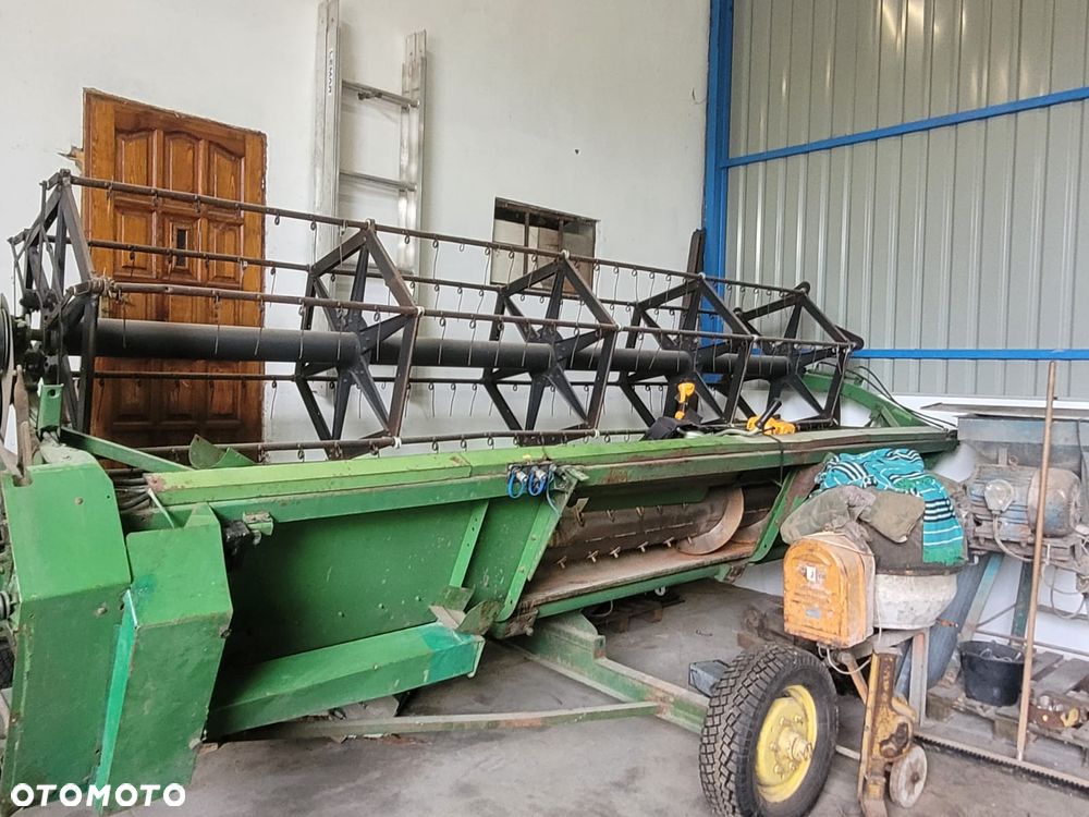 John Deere 1085 - 9