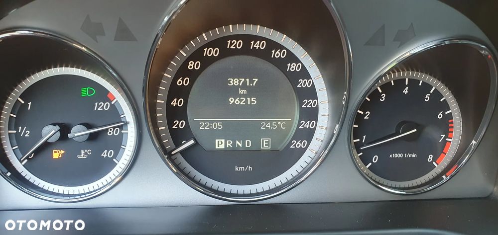 Mercedes-Benz Klasa C 180 CGI Automatik BlueEFFICIENCY Avantgarde - 20