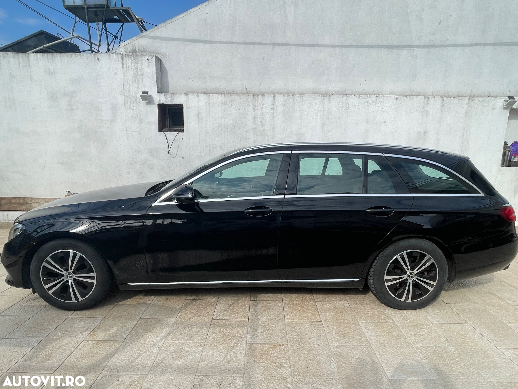 Mercedes-Benz E 200 d T 9G-TRONIC Exclusive - 5