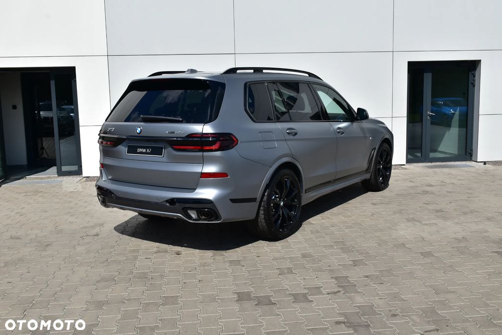 BMW X7 xDrive40d mHEV Individual Edition sport - 3